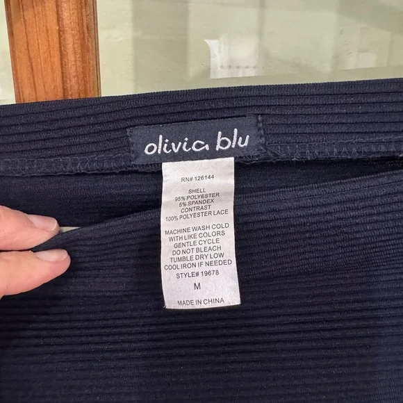 Olivia Blu Elegant Navy Blue Skirt with Lace Hem Stretchy EUC - Picture 4 of 4